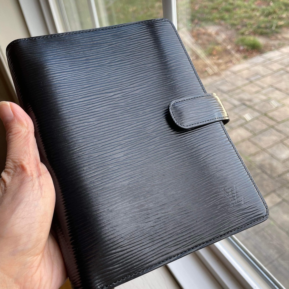 Sold   Louis Vuitton Agenda in Epi leather size MM Black